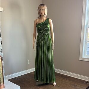 Elegant Metallic Green One-Shoulder Dress